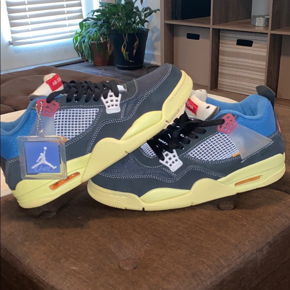 Union 4s